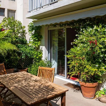 Apartmán Very Nice Apt With Terrace At Les Invalides